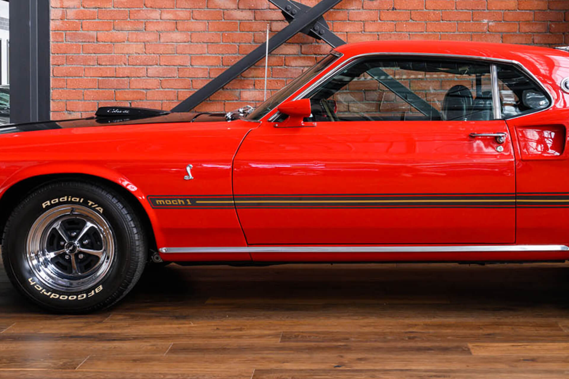 Ford Mustang Mach 1 Red